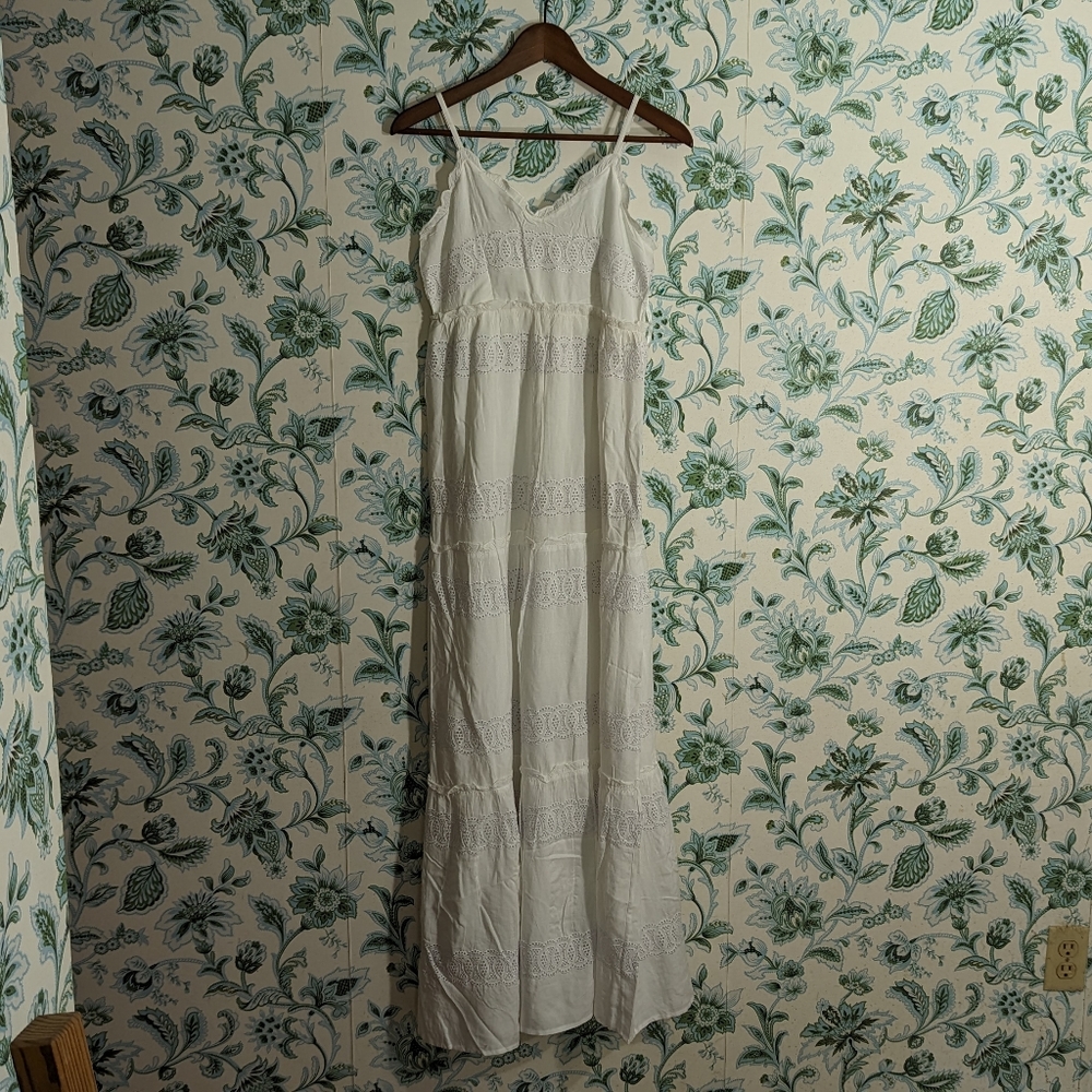 NWT - Jessica Simpson White Eyelet Summer Sun Maxi Dress